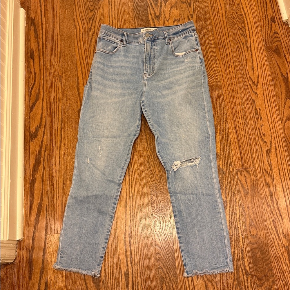 Abercrombie & Fitch the super skinny ankle high rise jeans. Size 29 short